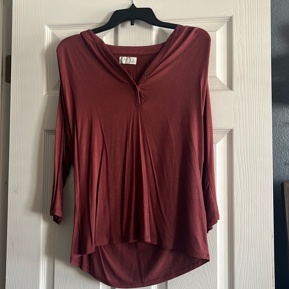 Extra small Maurice’s brand 3/4 sleeve top red